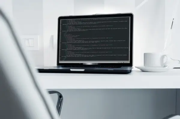 Co to jest język HTML? Klucz do tworzenia stron internetowych